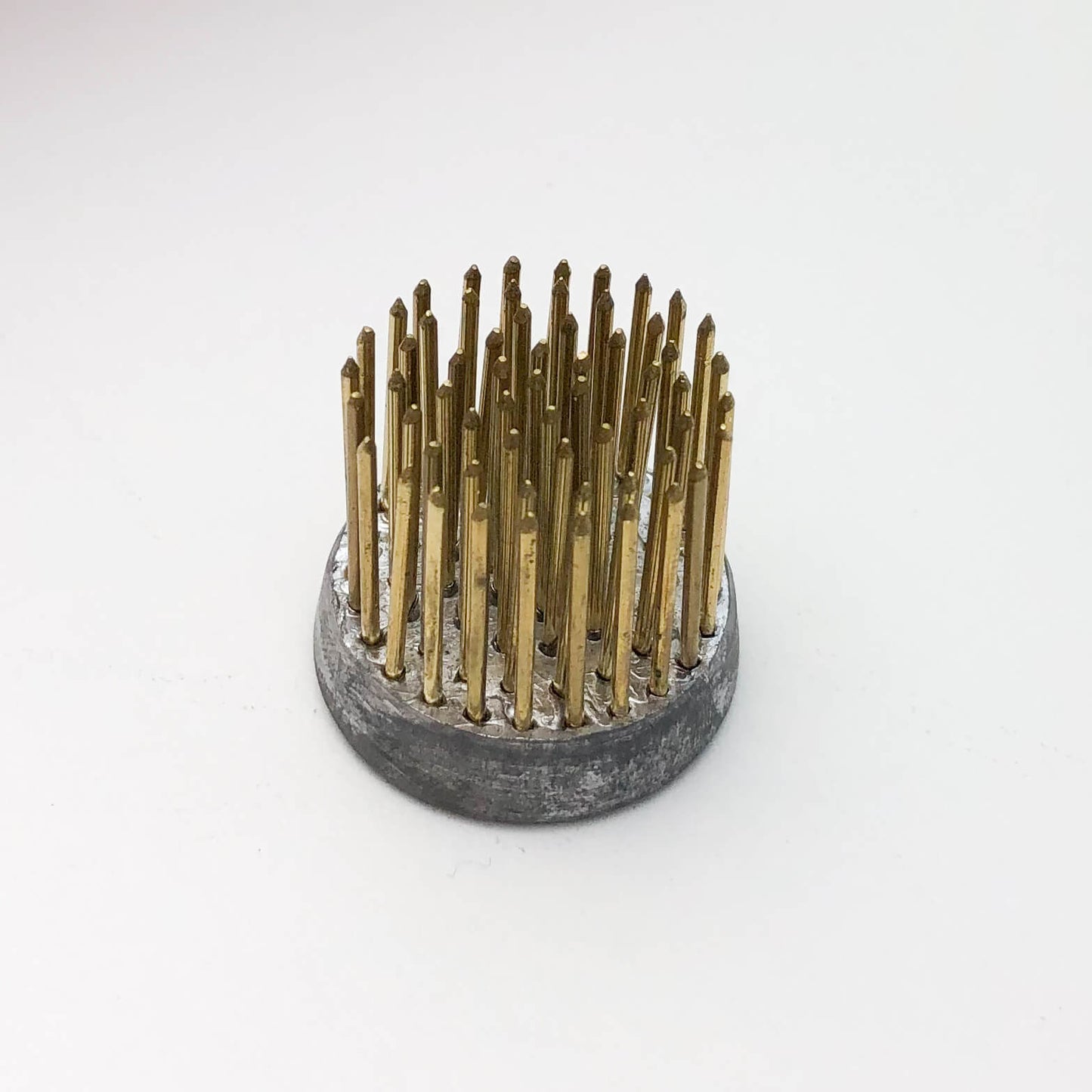 1-1/4" Round Kenzan Flower Frog